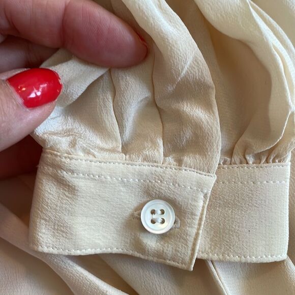 Vintage 80s Liz Claiborne cream/ivory silk button down shirt - Picture 10 of 11